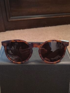Tortoiseshell Round Sunglasses - Goodr